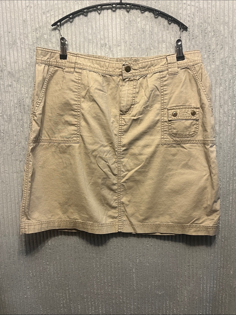 Columbia Beige Utility Midi Skirt with Front Pockets 14